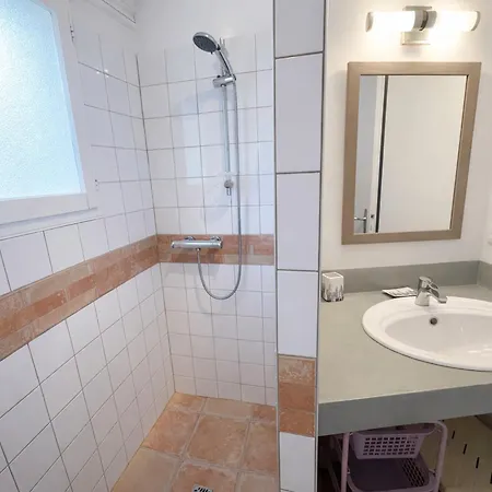 Maisonnette Plain-pied - 600m & Centre, Parking - Fr-1-22-393 Holiday home *